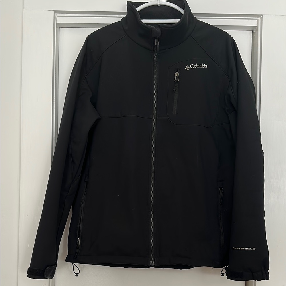 Columbia Men's Black Softshell Jacket